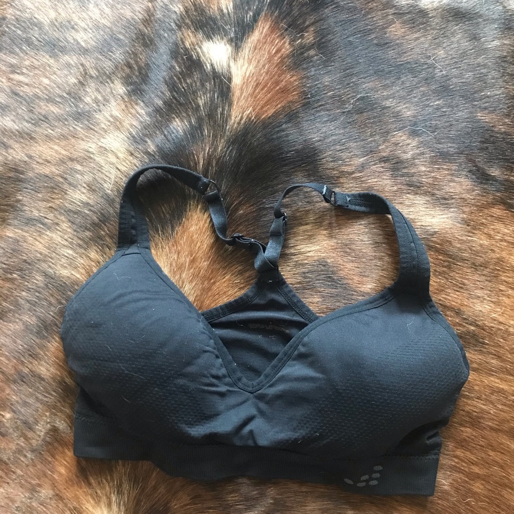Sports bra